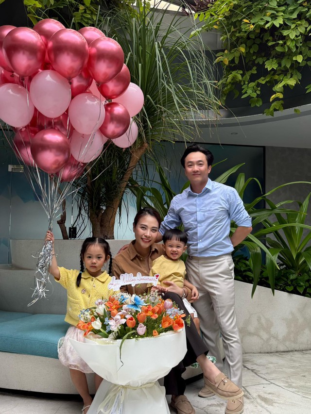 Cường Đô la - Đàm Thu Trang sau 6 năm kết hôn: Tổ ấm hạnh phúc, con chung, con riêng hòa thuận- Ảnh 2. Cường Đô la - Đàm Thu Trang sau 6 năm kết hôn: Tổ ấm hạnh phúc, con chung, con riêng hòa thuận- Ảnh 2.