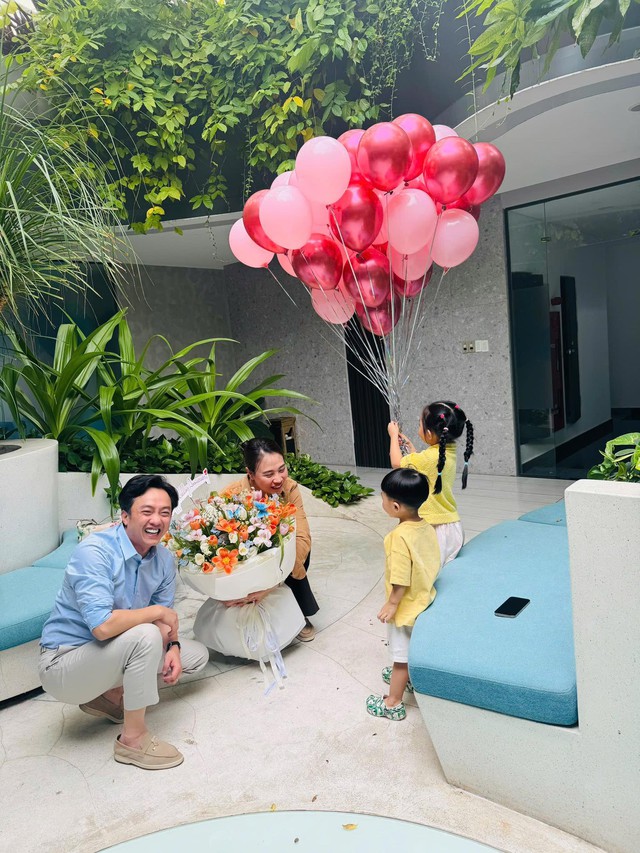 Cường Đô la - Đàm Thu Trang sau 6 năm kết hôn: Tổ ấm hạnh phúc, con chung, con riêng hòa thuận- Ảnh 3. Cường Đô la - Đàm Thu Trang sau 6 năm kết hôn: Tổ ấm hạnh phúc, con chung, con riêng hòa thuận- Ảnh 3.