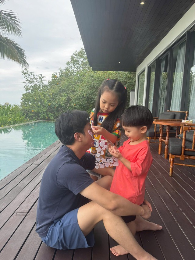 Cường Đô la - Đàm Thu Trang sau 6 năm kết hôn: Tổ ấm hạnh phúc, con chung, con riêng hòa thuận- Ảnh 6. Cường Đô la - Đàm Thu Trang sau 6 năm kết hôn: Tổ ấm hạnh phúc, con chung, con riêng hòa thuận- Ảnh 6.