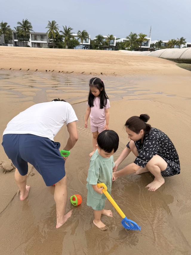 Cường Đô la - Đàm Thu Trang sau 6 năm kết hôn: Tổ ấm hạnh phúc, con chung, con riêng hòa thuận- Ảnh 8. Cường Đô la - Đàm Thu Trang sau 6 năm kết hôn: Tổ ấm hạnh phúc, con chung, con riêng hòa thuận- Ảnh 8.