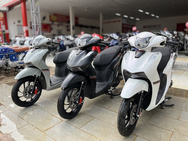 Xe ga giảm sốc còn 22,5 triệu đồng ở đại lý Việt được ví như tiểu SH, xịn ngang Vision, rẻ hơn xe số Wave Alpha- Ảnh 2. Xe ga giảm sốc còn 22,5 triệu đồng ở đại lý Việt được ví như tiểu SH, xịn ngang Vision, rẻ hơn xe số Wave Alpha- Ảnh 2.