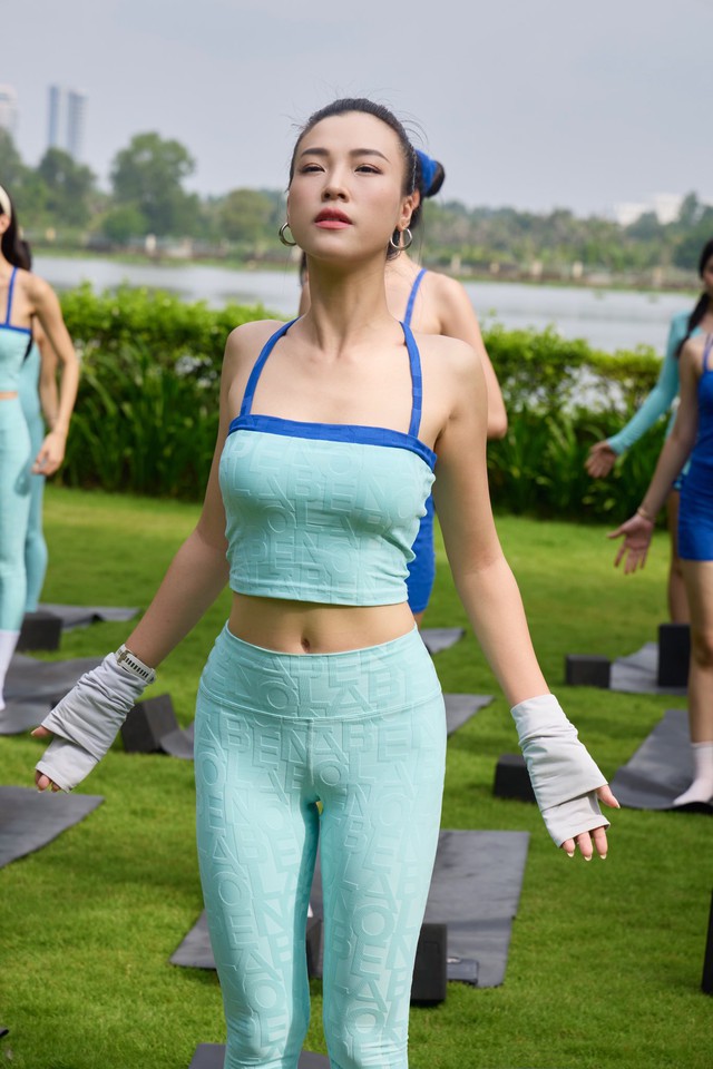 Bỏ sự nghiệp vì tình yêu, Á hậu vẫn nhận kết cục buồn: Ly hôn chồng Tây đầy bí ẩn- Ảnh 7. Bỏ sự nghiệp vì tình yêu, Á hậu vẫn nhận kết cục buồn: Ly hôn chồng Tây đầy bí ẩn- Ảnh 7.