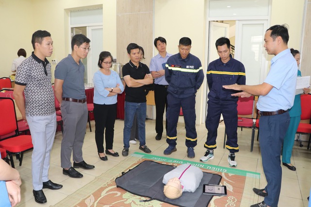 Tăng cường công tác đào tạo giảng viên nguồn cấp cứu ngoại viện - Ảnh 4. Tăng cường công tác đào tạo giảng viên nguồn cấp cứu ngoại viện - Ảnh 4.
