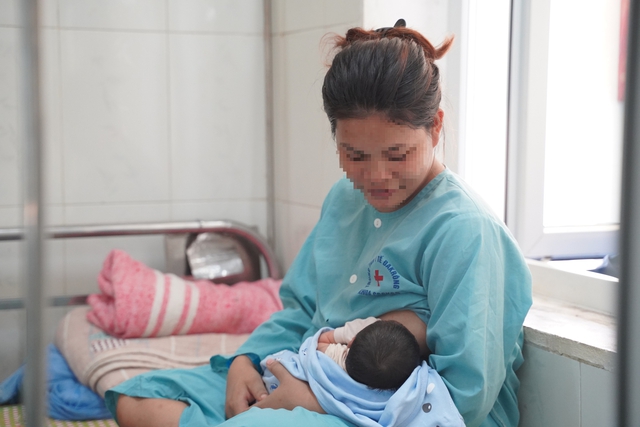 Tuần lễ Thế giới nuôi con bằng sữa mẹ năm 2025: Tốt cho mẹ, khỏe cho bé, thân thiện với môi trường - Ảnh 1. Tuần lễ Thế giới nuôi con bằng sữa mẹ năm 2025: Tốt cho mẹ, khỏe cho bé, thân thiện với môi trường - Ảnh 1.