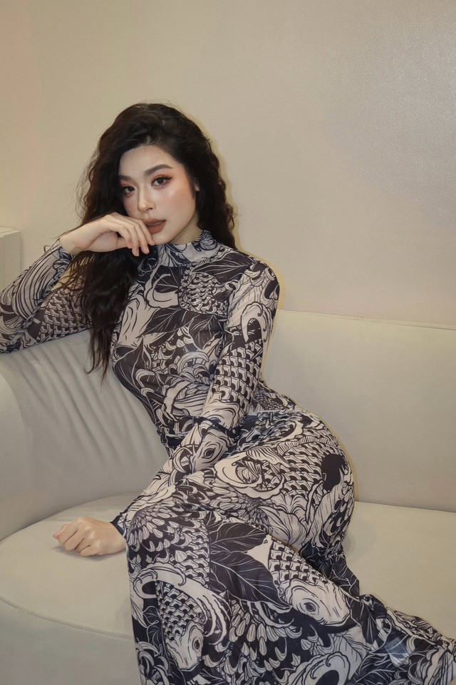 Vẻ đẹp cô gái Hà thành được Hồ Ngọc Hà gọi là 'công chúa giải trí'- Ảnh 3. Vẻ đẹp cô gái Hà thành được Hồ Ngọc Hà gọi là 'công chúa giải trí'- Ảnh 3.