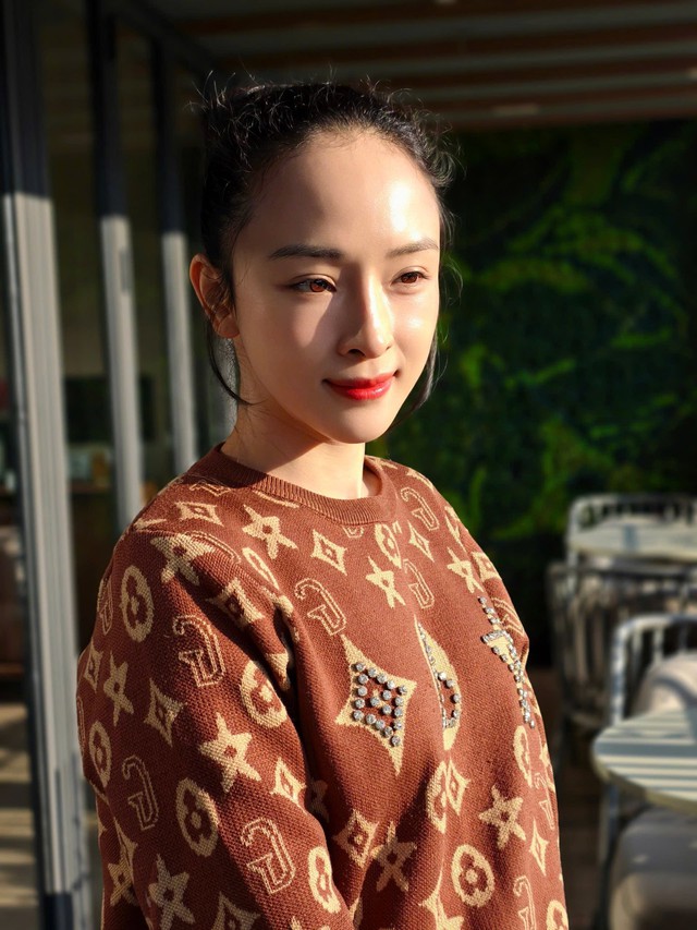 truong-ho-phuong-nga-2-17516237235521547379843.jpg