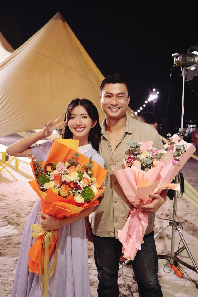 'Dịu dàng màu nắng' đóng máy, dàn diễn viên xinh đẹp rời phim, đạo diễn Quốc Việt nói gì?- Ảnh 5. 'Dịu dàng màu nắng' đóng máy, dàn diễn viên xinh đẹp rời phim, đạo diễn Quốc Việt nói gì?- Ảnh 5.