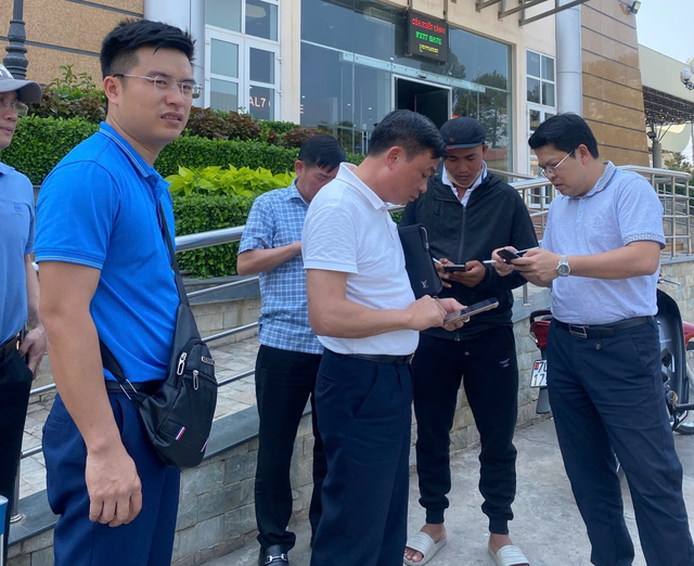 Hành trình đưa những tên tội phạm lừa đảo đồng hương từ Campuchia về 'quy án'- Ảnh 3. Hành trình đưa những tên tội phạm lừa đảo đồng hương từ Campuchia về 'quy án'- Ảnh 3.