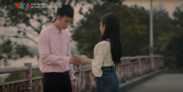 'Dịu dàng màu nắng' tập mới nhất: Xuân thẳng thừng từ chối Nghĩa, Thảo bị chồng ghen tuông- Ảnh 4. 'Dịu dàng màu nắng' tập mới nhất: Xuân thẳng thừng từ chối Nghĩa, Thảo bị chồng ghen tuông- Ảnh 4.