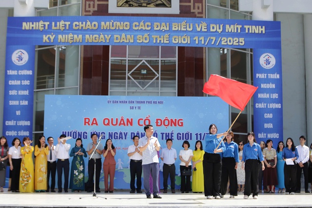 Hà Nội mít tinh kỷ niệm Ngày Dân số Thế giới 11/7 - Ảnh 5. Hà Nội mít tinh kỷ niệm Ngày Dân số Thế giới 11/7 - Ảnh 5.