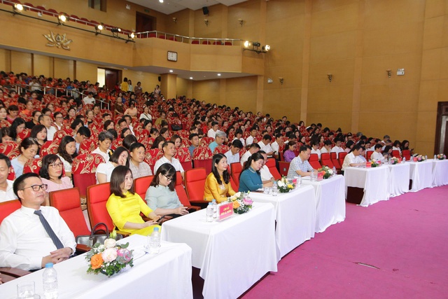 Hà Nội mít tinh kỷ niệm Ngày Dân số Thế giới 11/7 - Ảnh 3. Hà Nội mít tinh kỷ niệm Ngày Dân số Thế giới 11/7 - Ảnh 3.