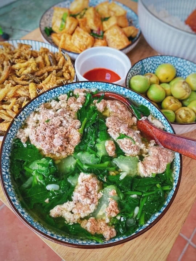 Không phải nước rau muống luộc, nhộng rang ăn với món canh này ngon nhất- Ảnh 5. Không phải nước rau muống luộc, nhộng rang ăn với món canh này ngon nhất- Ảnh 5.