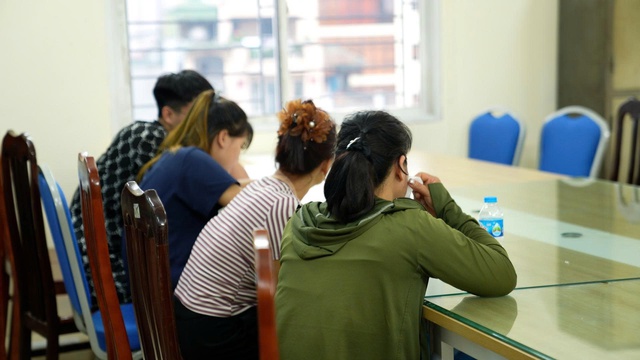 Phát hiện đường dây tiêu thụ thịt lợn nhiễm bệnh giữa Thủ đô: Gần 1.000 kg thịt lợn nhiễm Dịch tả châu Phi bán công khai ở các chợ đầu mối - Ảnh 7. Phát hiện đường dây tiêu thụ thịt lợn nhiễm bệnh giữa Thủ đô: Gần 1.000 kg thịt lợn nhiễm Dịch tả châu Phi bán công khai ở các chợ đầu mối - Ảnh 7.