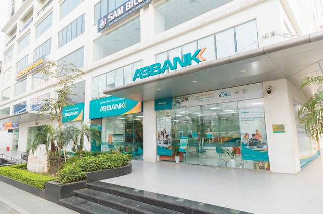 Quý II/2025: ABBANK hoàn thành hơn 90% kế hoạch lợi nhuận năm, các hoạt động kinh doanh cốt lõi bứt phá mạnh mẽ- Ảnh 3. Quý II/2025: ABBANK hoàn thành hơn 90% kế hoạch lợi nhuận năm, các hoạt động kinh doanh cốt lõi bứt phá mạnh mẽ- Ảnh 3.