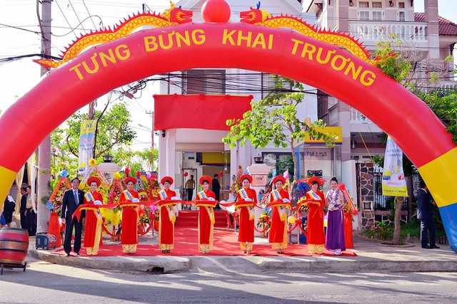 Những việc cần làm trong ngày khai trương cửa hàng để thành công rực rỡ - Ảnh 3. Những việc cần làm trong ngày khai trương cửa hàng để thành công rực rỡ - Ảnh 3.