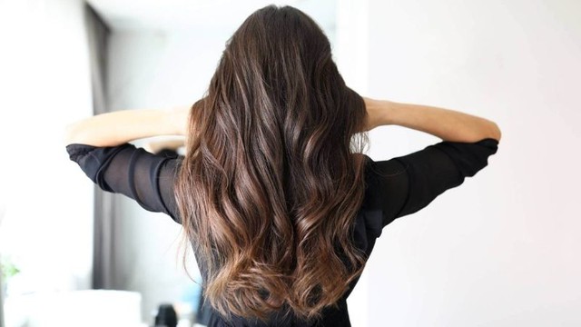 Tại sao nên dưỡng tóc với giấm?- Ảnh 3. Tại sao nên dưỡng tóc với giấm?- Ảnh 3.