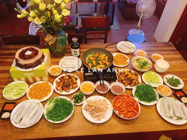 17 mâm cơm đãi gia đình dịp nghỉ Lễ của mẹ đảm ở Hà Nội khiến mọi người choáng váng- Ảnh 6. 17 mâm cơm đãi gia đình dịp nghỉ Lễ của mẹ đảm ở Hà Nội khiến mọi người choáng váng- Ảnh 6.