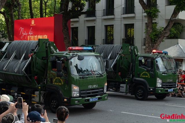 Điểm mặt những phương tiện trong ngày lễ vì Thủ đô bình yên 2025- Ảnh 11.