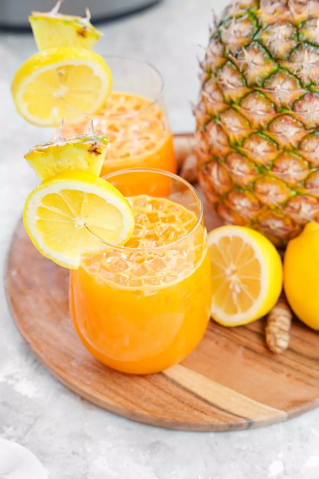 turmeric-ginger-glow-juice-the-all-natural-vegan-17548963986241415336698.jpeg