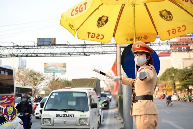 Tin sáng 17/8: Hà Nội cấm các phương tiện trên nhiều tuyến đường trong ngày hôm nay; tin mới nhất về áp thấp nhiệt đới trên Biển Đông, hướng vào vịnh Bắc Bộ- Ảnh 2.