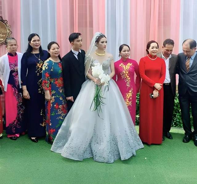 Nam diễn viên giám đốc 'lép vế' vợ trong 'Gió ngang khoảng trời xanh' là ai?- Ảnh 9.