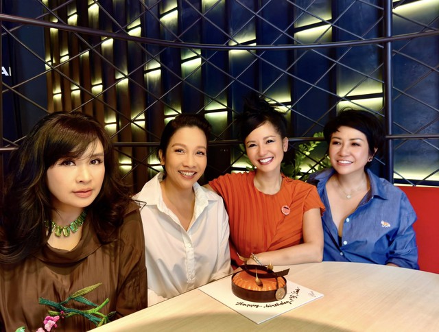 Đằng sau ánh hào quang sân khấu: Tình bạn đặc biệt của bộ 3 diva Thanh Lam, Hồng Nhung, Mỹ Linh- Ảnh 1.