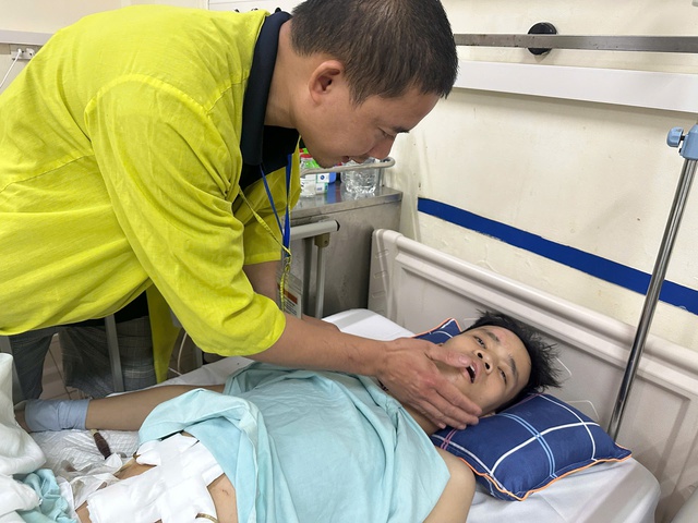 MS 1028: Xót xa gia cảnh nam thanh niên 16 tuổi người Dao bị đa chấn thương sau tai nạn giao thông- Ảnh 3.