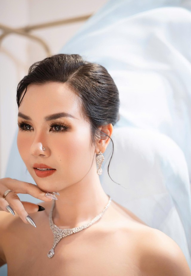 Điều gì khiến Võ Hạ Trâm 'đẹp không góc chết' sau hai lần sinh nở?- Ảnh 7. Điều gì khiến Võ Hạ Trâm 'đẹp không góc chết' sau hai lần sinh nở?- Ảnh 7.