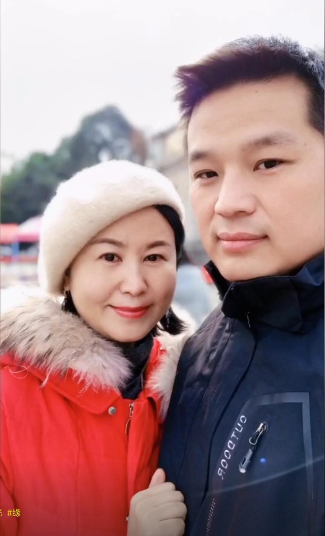 Cưới &quot;bà thím&quot; U60 đang nợ nần chồng chất chỉ sau 5 ngày gặp mặt, bố đơn thân &quot;vớ bở&quot; khi vợ lộ thân phận thật - Ảnh 2.