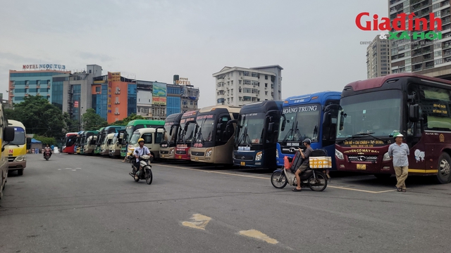 Bến xe Mỹ Đình sẽ tăng 350% lượt khách đến Thủ đô xem diễu binh, diễu hành, giá vé xe được kiểm soát- Ảnh 1.