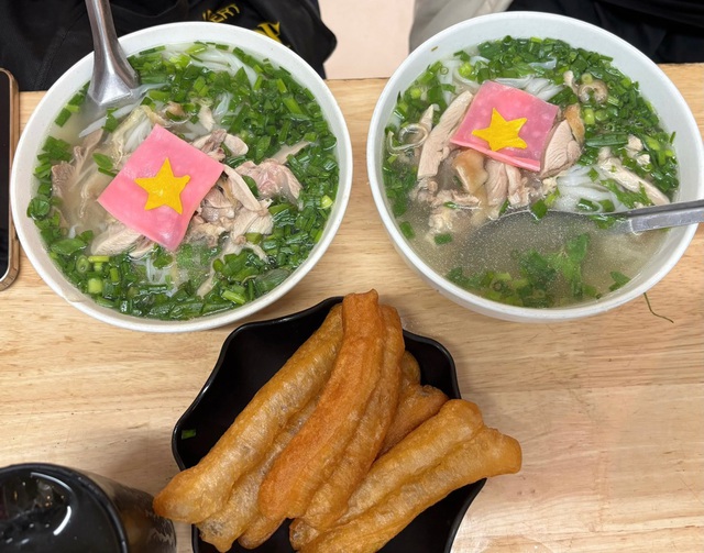 pho-ga-yeu-nuocdocx-1755651721529-1755762877230-17557628775391984020971.jpeg