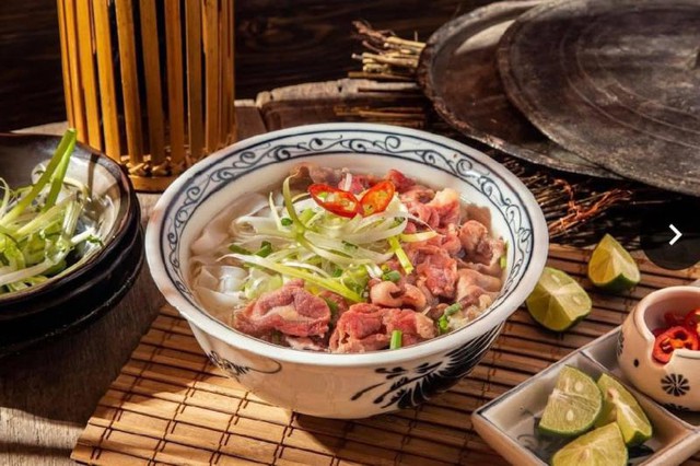 Ăn phở có nên vắt chanh? Cách ăn phở của người Hà Nội- Ảnh 6. Ăn phở có nên vắt chanh? Cách ăn phở của người Hà Nội- Ảnh 6.