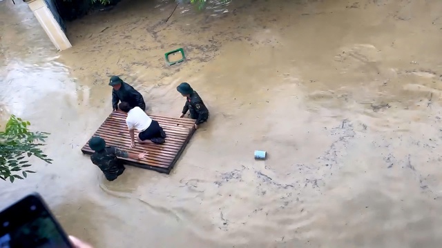 Thái Nguyên: Mưa lớn kéo dài nhiều nơi ở Bắc Kạn ngập sâu - Ảnh 5.