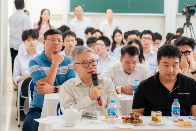 Cuộc thi “Khám phá và sáng tạo trong Toán học 2025” nuôi dưỡng niềm đam mê khoa học cho học sinh- Ảnh 1. Cuộc thi “Khám phá và sáng tạo trong Toán học 2025” nuôi dưỡng niềm đam mê khoa học cho học sinh- Ảnh 1.