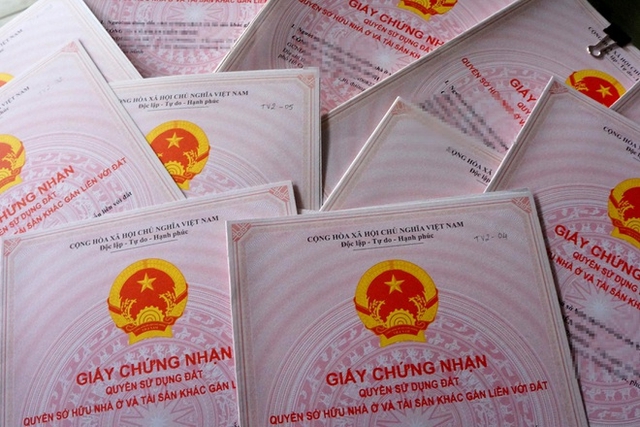 Quy trình làm sổ đỏ online 2025 diễn ra nhanh gọn, tiết kiệm thời gian người dân cần thực hiện theo những bước này - Ảnh 1. Quy trình làm sổ đỏ online 2025 diễn ra nhanh gọn, tiết kiệm thời gian người dân cần thực hiện theo những bước này - Ảnh 1.