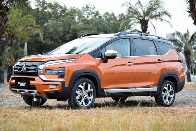 Tài chính khoảng 700 triệu đồng chọn mua xe MPV 7 chỗ nào ngon, bổ: Mitsubishi Xpander hay Toyota Veloz Cross rẻ hơn?- Ảnh 2. Tài chính khoảng 700 triệu đồng chọn mua xe MPV 7 chỗ nào ngon, bổ: Mitsubishi Xpander hay Toyota Veloz Cross rẻ hơn?- Ảnh 2.