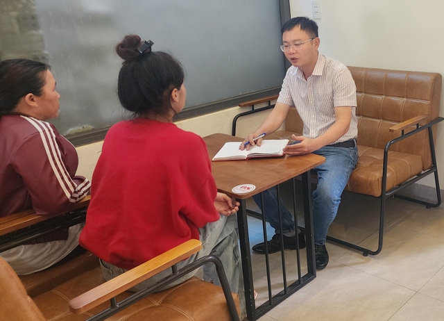 Nữ sinh bị hiệu trưởng nói "có thi cũng không đậu" đã tốt nghiệp và trở thành sinh viên! - Ảnh 1. Nữ sinh bị hiệu trưởng nói "có thi cũng không đậu" đã tốt nghiệp và trở thành sinh viên! - Ảnh 1.