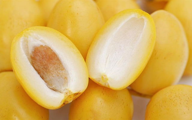 Quả chà là tươi xuất hiện nhiều ở chợ Việt được ví như 'hạt ngọc của sa mạc': Nên ăn chà là tươi hay khô mới tốt cho sức khỏe?- Ảnh 2. Quả chà là tươi xuất hiện nhiều ở chợ Việt được ví như 'hạt ngọc của sa mạc': Nên ăn chà là tươi hay khô mới tốt cho sức khỏe?- Ảnh 2.