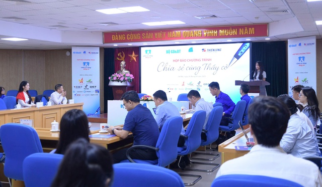 chia-se-cung-thay-co-1756200609322338802176.jpg