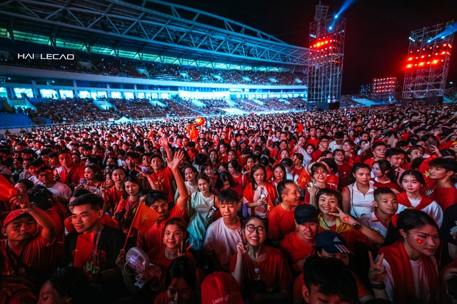 PGS.TS Bùi Hoài Sơn: Nên có cơ chế đặc thù trong  phong tặng NSƯT, NSND cho những nghệ sĩ như Nguyễn Văn Chung - Ảnh 4.