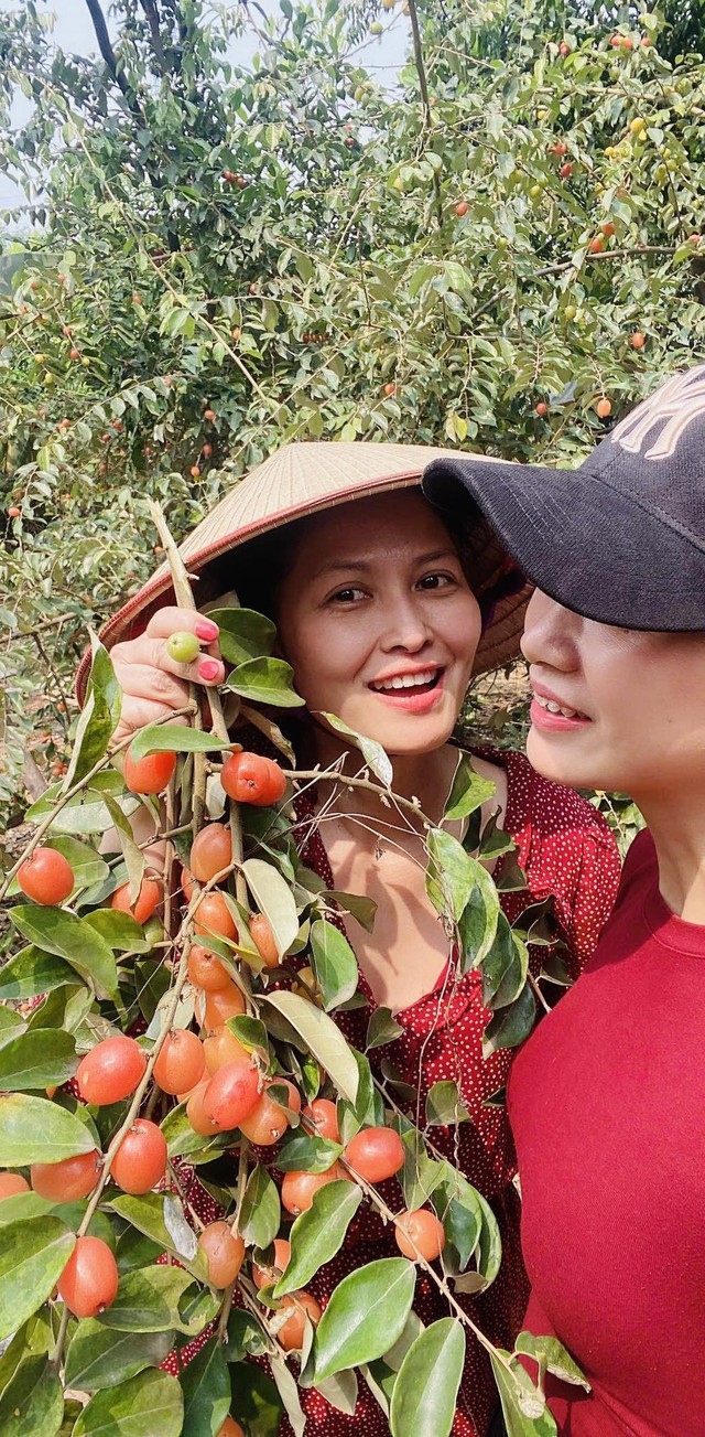 dinh-thuy-ha-2-17563084945271625139812.jpg