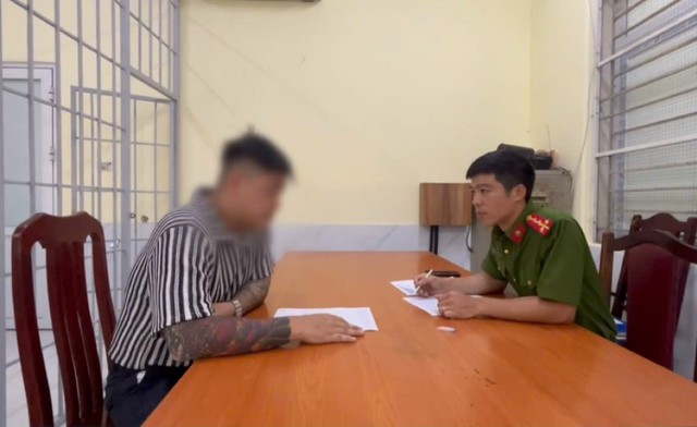 Hà Nội: Xử lý trường hợp thách thức lực lượng công an, gây rối tại chốt bảo vệ A80- Ảnh 2. Hà Nội: Xử lý trường hợp thách thức lực lượng công an, gây rối tại chốt bảo vệ A80- Ảnh 2.