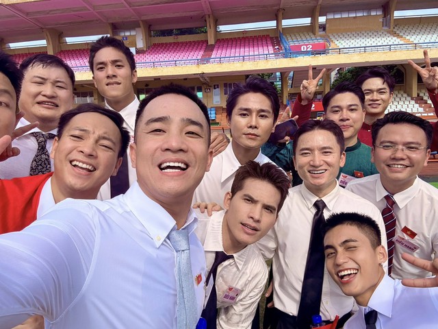 Hình ảnh đẹp của Hoa hậu Trần Tiểu Vy, Lương Thuỳ Linh tại Tổng duyệt A80 - Ảnh 11. Hình ảnh đẹp của Hoa hậu Trần Tiểu Vy, Lương Thuỳ Linh tại Tổng duyệt A80 - Ảnh 11.