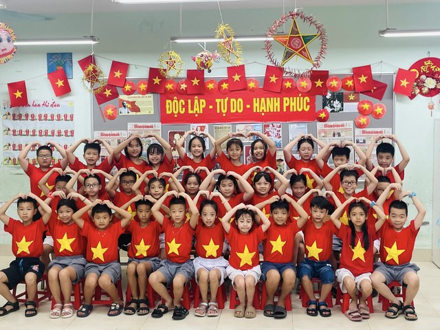 Trẻ em chưa tạo tài khoản VNeID, có được nhận quà 100.000 đồng dịp Quốc khánh 2/9? - Ảnh 2. Trẻ em chưa tạo tài khoản VNeID, có được nhận quà 100.000 đồng dịp Quốc khánh 2/9? - Ảnh 2.