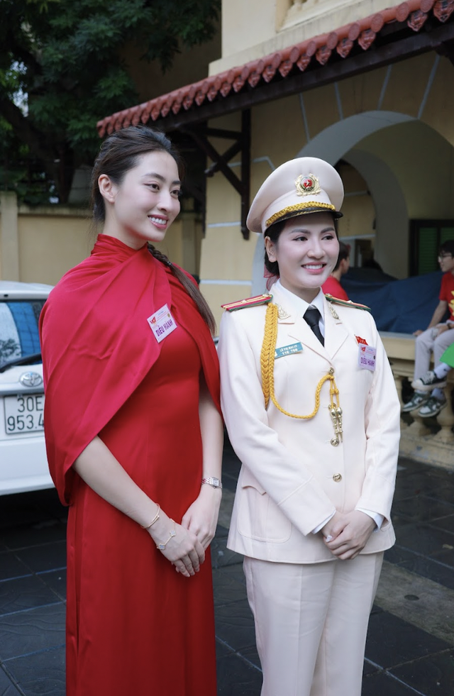 Hình ảnh đẹp của Hoa hậu Trần Tiểu Vy, Lương Thuỳ Linh tại Tổng duyệt A80 - Ảnh 6. Hình ảnh đẹp của Hoa hậu Trần Tiểu Vy, Lương Thuỳ Linh tại Tổng duyệt A80 - Ảnh 6.