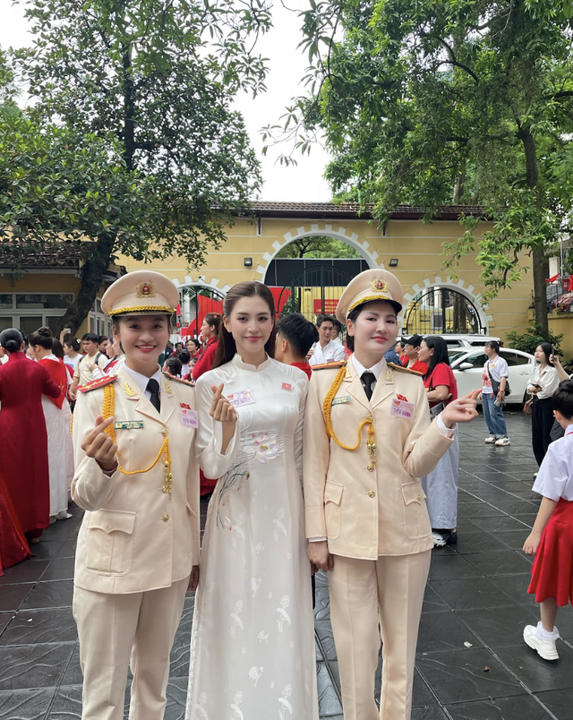 Hình ảnh đẹp của Hoa hậu Trần Tiểu Vy, Lương Thuỳ Linh tại Tổng duyệt A80 - Ảnh 3. Hình ảnh đẹp của Hoa hậu Trần Tiểu Vy, Lương Thuỳ Linh tại Tổng duyệt A80 - Ảnh 3.