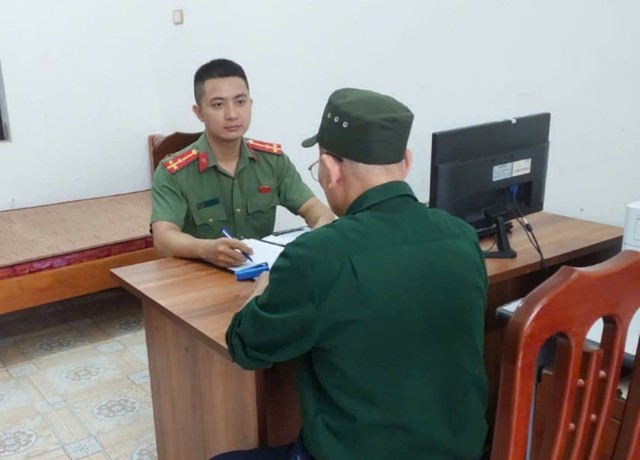 Chia sẻ video xấu độc, chưa được kiểm chứng, cụ ông 74 tuổi bị công an triệu tập- Ảnh 1. Chia sẻ video xấu độc, chưa được kiểm chứng, cụ ông 74 tuổi bị công an triệu tập- Ảnh 1.
