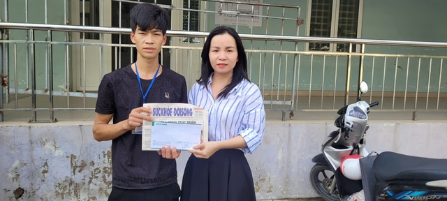 Sức khỏe của bé gái 2 tuổi bị ung thư võng mạc đã có những tiến triển mới- Ảnh 2.