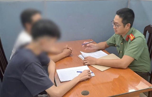 Hà Nội: Cảnh báo lừa đảo bán giấy mời xem diễu binh, diễu hành A80- Ảnh 1. Hà Nội: Cảnh báo lừa đảo bán giấy mời xem diễu binh, diễu hành A80- Ảnh 1.