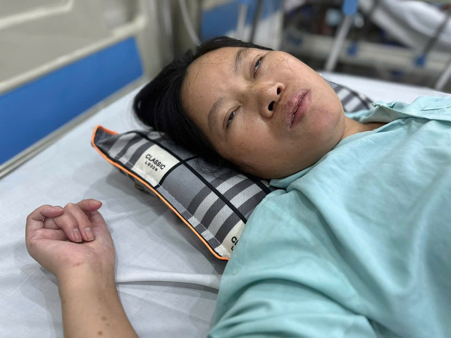 MS 1025: Người mẹ đơn thân dân tộc Tày, mờ hai mắt vì bệnh nặng cầu xin sự giúp đỡ của cộng đồng - Ảnh 2. MS 1025: Người mẹ đơn thân dân tộc Tày, mờ hai mắt vì bệnh nặng cầu xin sự giúp đỡ của cộng đồng - Ảnh 2.